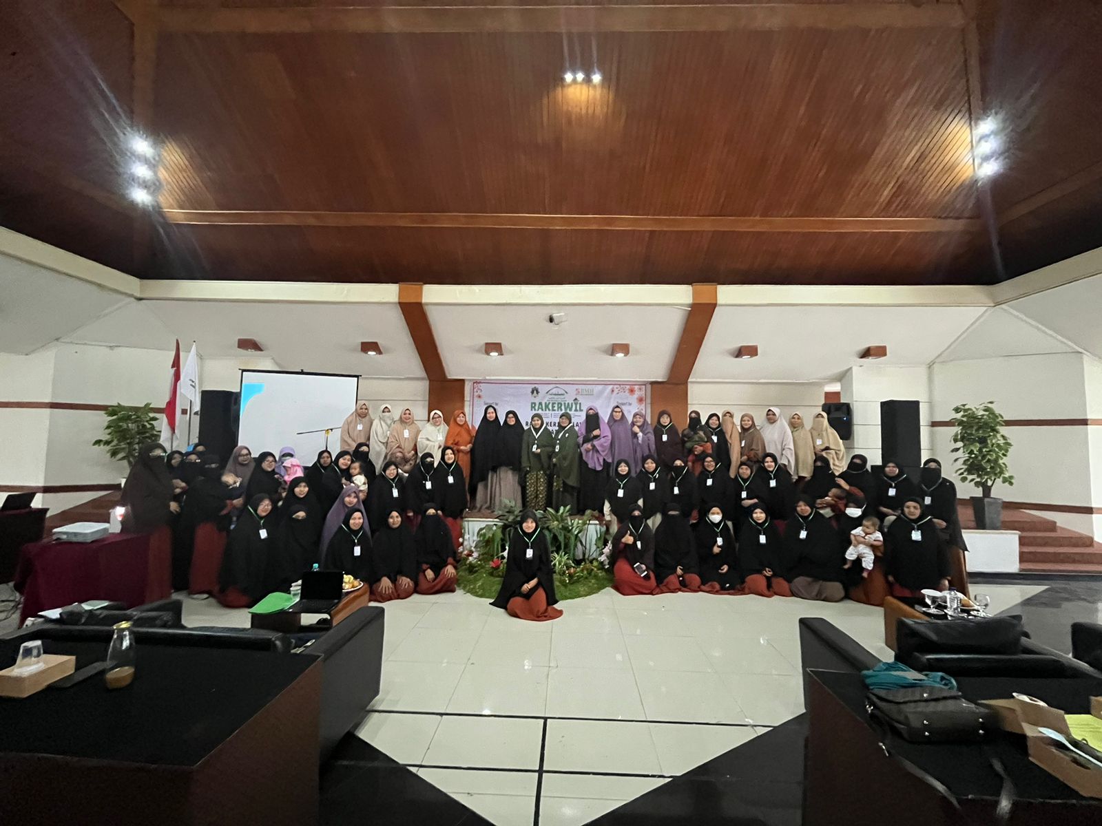 Rapat Kerja Wilayah Jawa Barat: Kokohkan Peran Penting Muslimat Hidayatullah